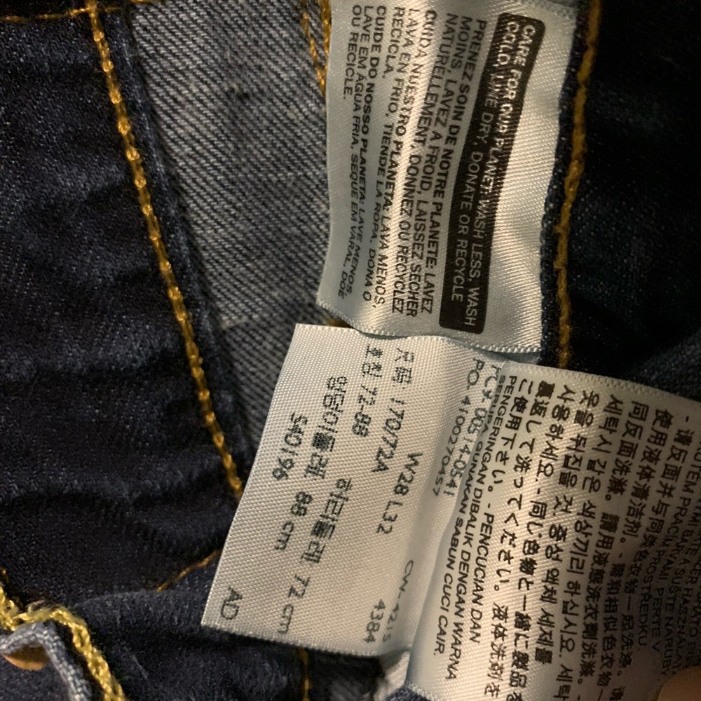 Levi’s - Picture 2 of 3
